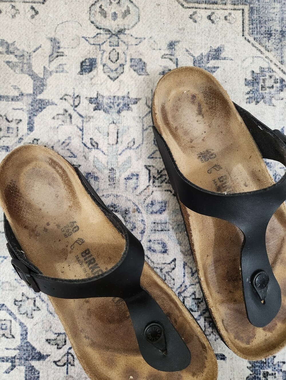 Birkenstock Gizeh Sandals - Picture 5 of 11